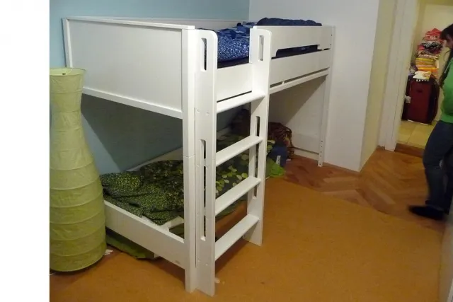weiß lackiertes Hochbett KINTO
