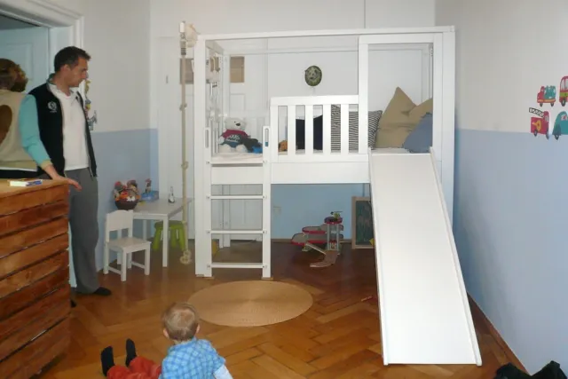 mitwachsendes Kinderbett LISTO mit Rutsche