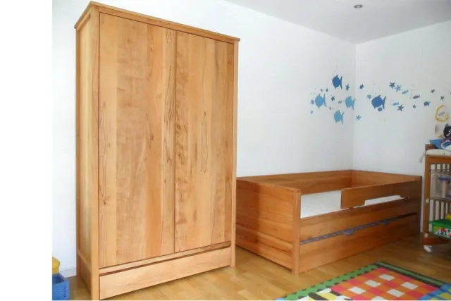 Kinderzimmer aus massivem Buchenholz