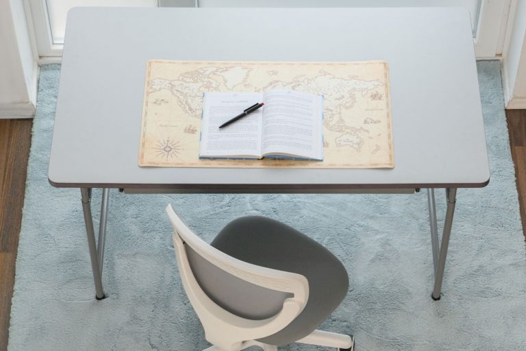 Kinderschreibtisch PREMIUM im Set mit Stuhl TADO / SALTO Kindermöbel München