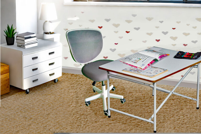 Kinderschreibtisch KINTO Premium im Set mit Stuhl TADO / SALTO Kindermöbel München / inspiriert von Eiermann-Tisch