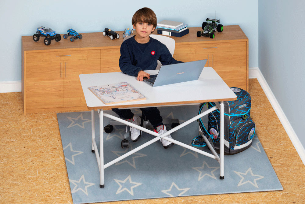 mitwachsender Kinderschreibtisch KINTO / SALTO Kindermöbel München / Eiermann-Tisch