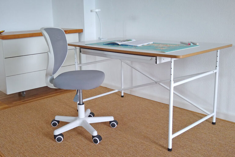 Set KINTO-XL Kinderschreibtisch mit Kinderdrehstuhl TADO 02