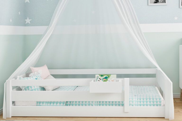 Kinderbett PICCO-180 in Montessori-Höhe bodennah aufgebaut / SALTO Kindermöbel München