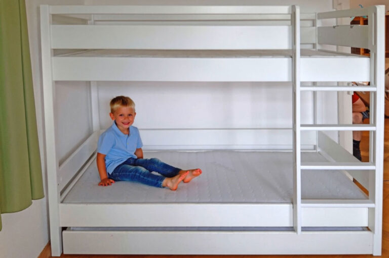 Kinderbett Matratze / SALTO Kindermöbel München