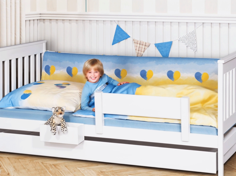 Kinderbett DOPYO mit Schublade Gästebett / SALTO Kindermöbel München