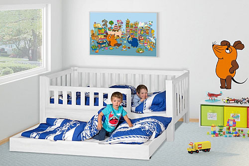 weiß lackiertes Kinderbett Listo mit Gästebett, aus weiss lackierter Buche. Hersteller: SALTO - Möbel für Kinder / München