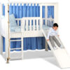Listo-slide ist ein mitwachsendes Kinderbett, hier aufgebaut als Hochbett mit Rutsche, aus weiß lackiertem Buchenholz. Hersteller: SALTO Kindermöbel, München