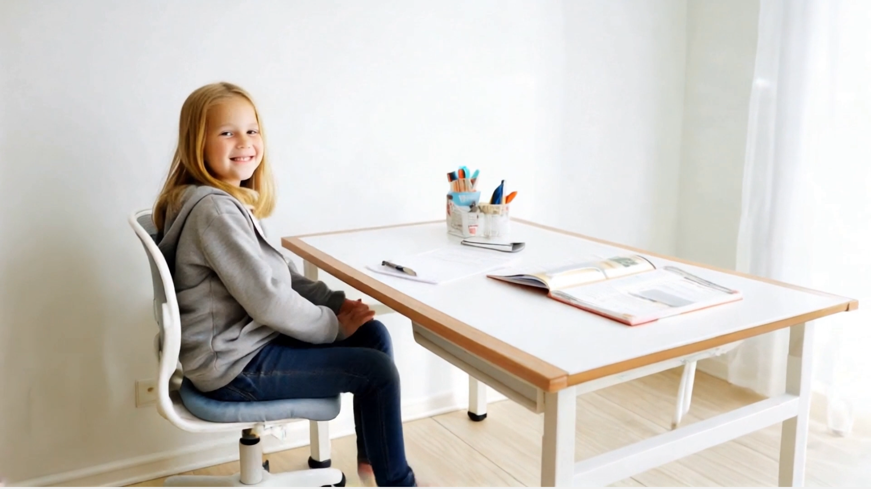 Kinderschreibtisch KUBIKO-120 <br/>Set mit Stuhl TADO
